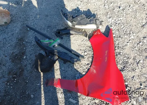 2010 Toyota Corolla Le z USA, uszkodzony, nr VIN 2T1BU4EEXAC425676